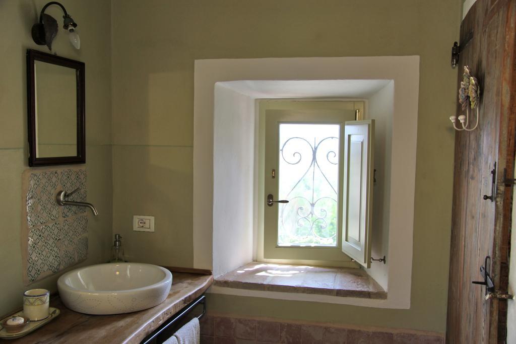 Bed and Breakfast Poggio Dei Prugnoli à Tavoleto Extérieur photo